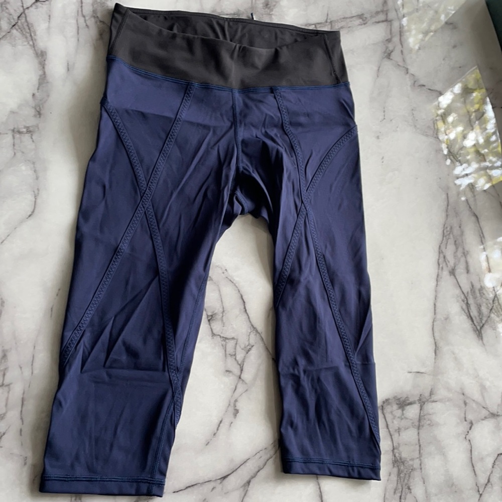LuluLemon Capri Pants
